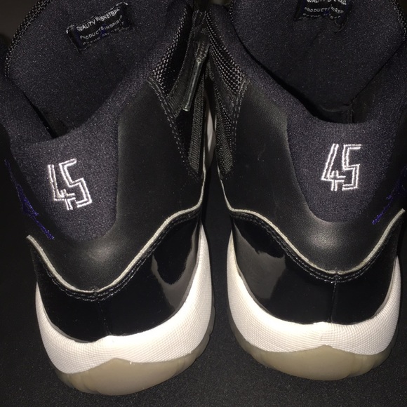 Air Jordan 11 space jam gs - Picture 2 of 2